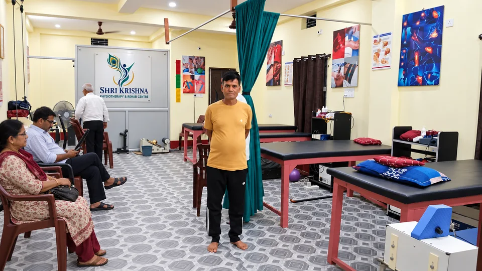 Treatment and seating areas inside the clinic